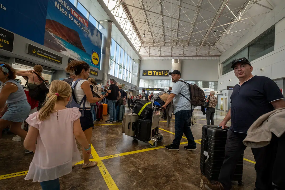 Over 10,000 passengers disrupted in the Canary Islands due to British air traffic system failure.