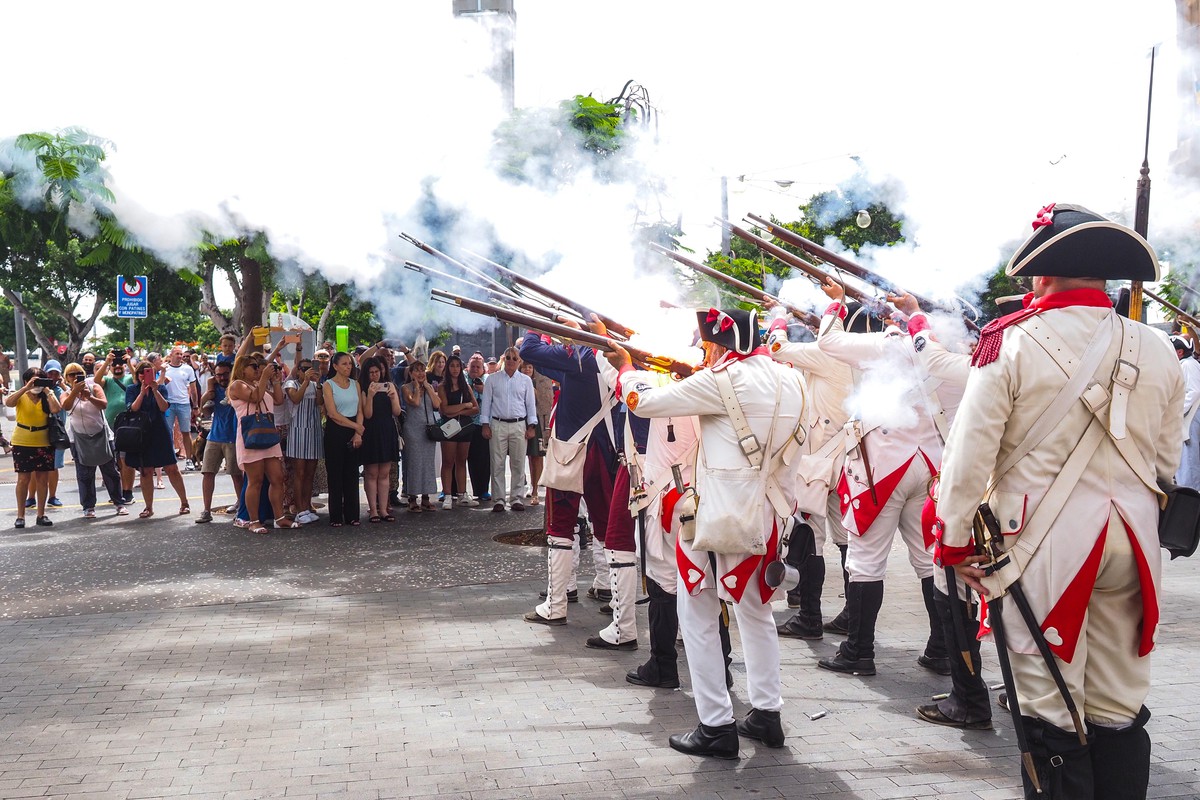 Santa Cruz de Tenerife celebrates the Recreation Gesta of 25th July this weekend.