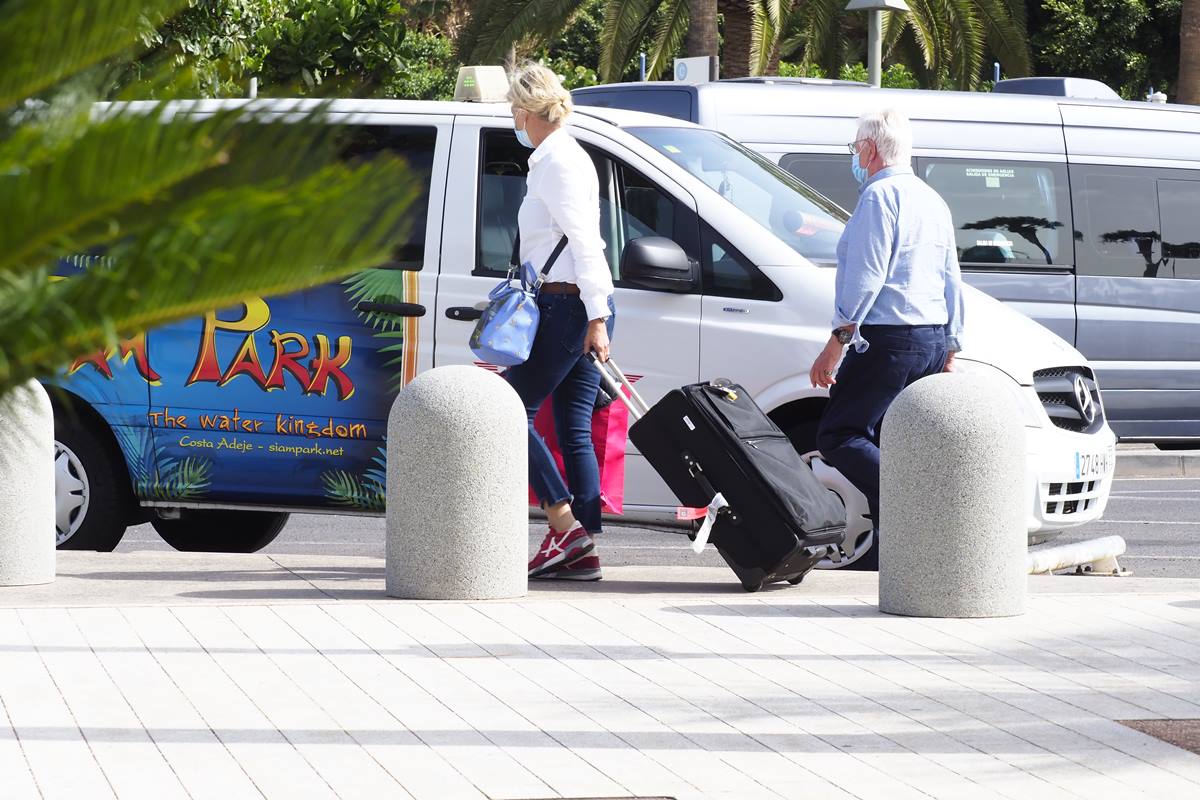 Agreement reached to reduce taxi queues at Tenerife South Airport