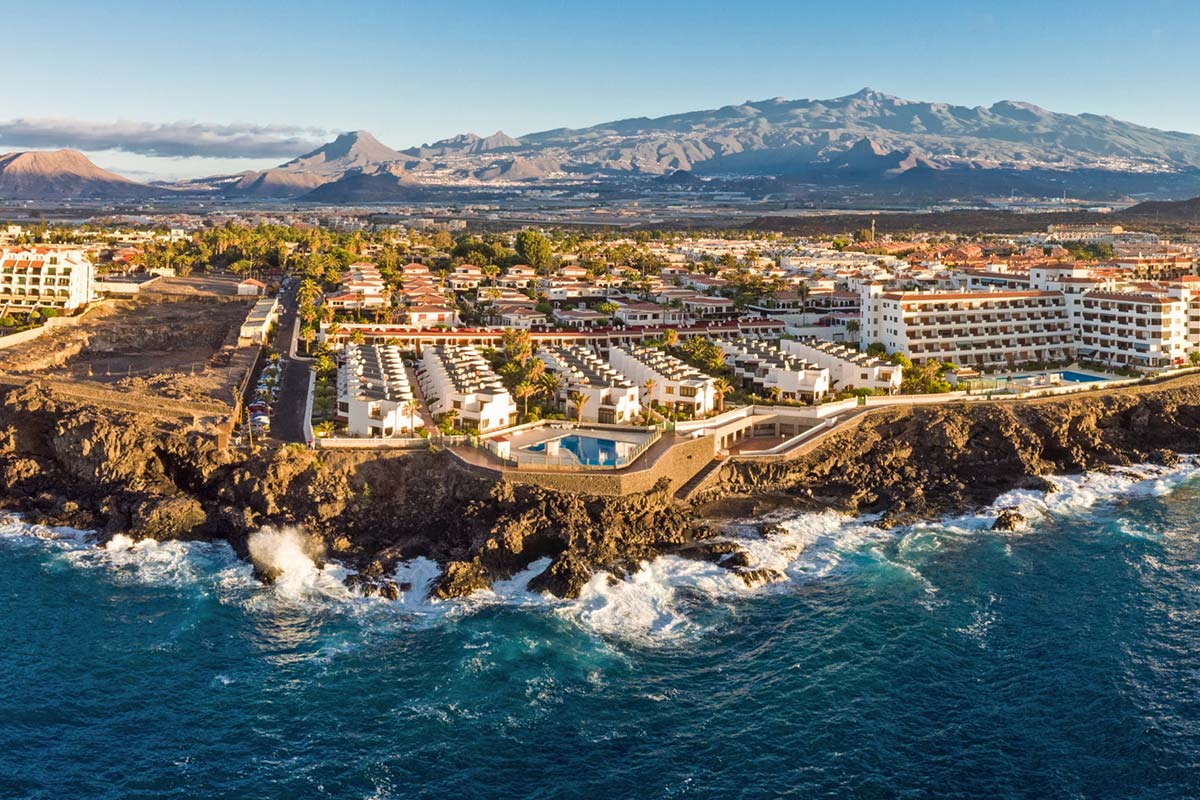 Canary Islands witness hotel revenue surge to €4.918 billion in 2023, a 25.3% pre-pandemic growth